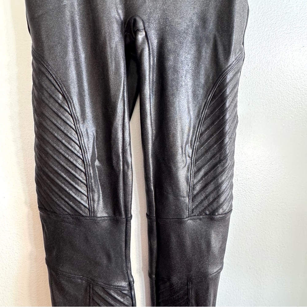 Spanx Faux Leather Tummy Shaping Moto Leggings Sz S - Picture 9 of 16